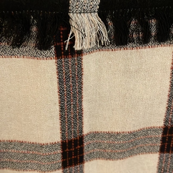 Entro Black and White Plaid Button Down Shirt - Picture 7 of 10